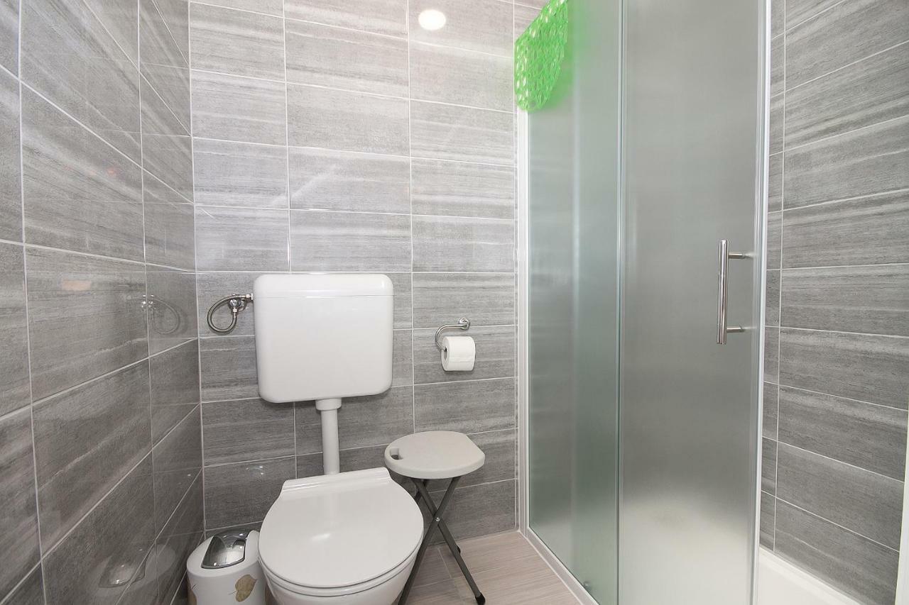 Apartment Josipa Селиште-Дрежничко Экстерьер фото