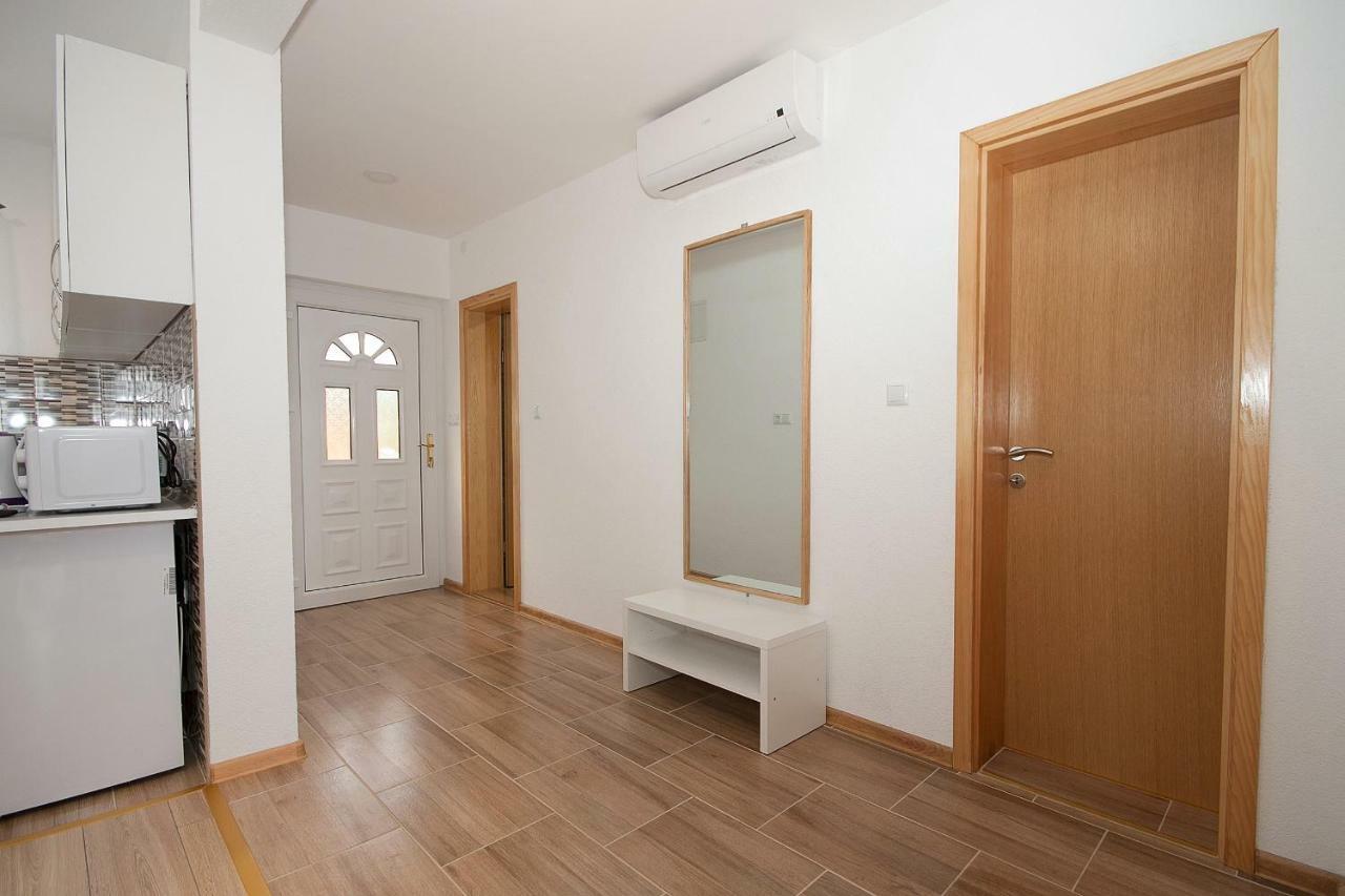 Apartment Josipa Селиште-Дрежничко Экстерьер фото